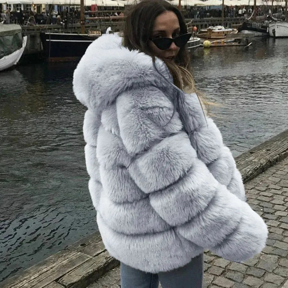 Women Winter Thickened Warm Fur Coat 
Long-sleeve/Hooded
