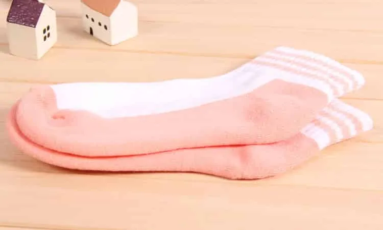 Women's Classic Retro Design Cotton Anklet Quarter Socks