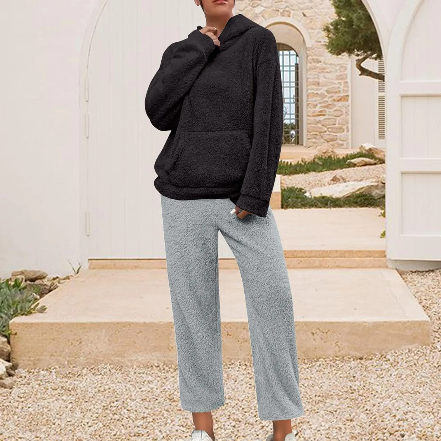 Womens Fleece 2 Piece Outfits Sherpa Fall Winter Warm Hoodies for Women Flannel Fleece Lined Sweatpants Lounge Set