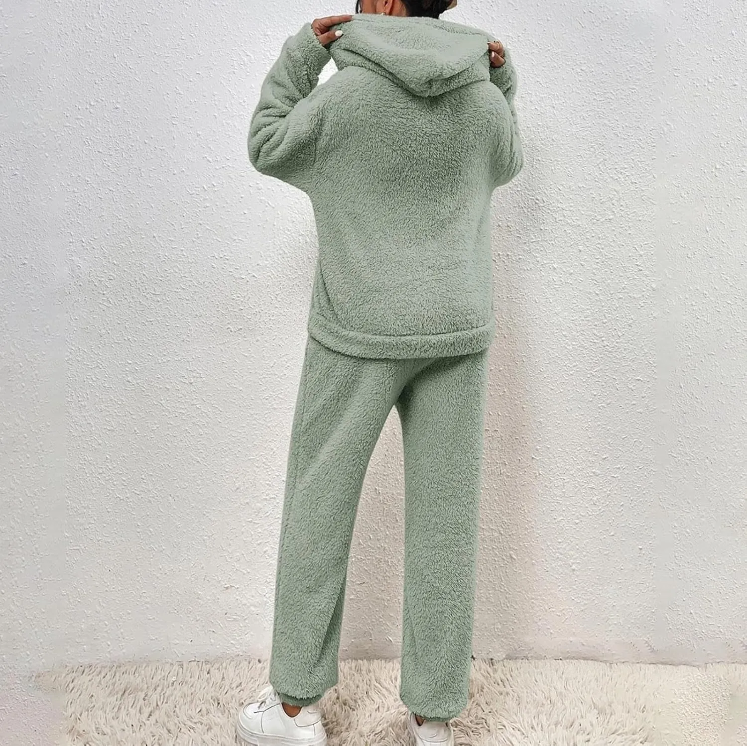 Womens Fleece 2 Piece Outfits Sherpa Fall Winter Warm Hoodies for Women Flannel Fleece Lined Sweatpants Lounge Set