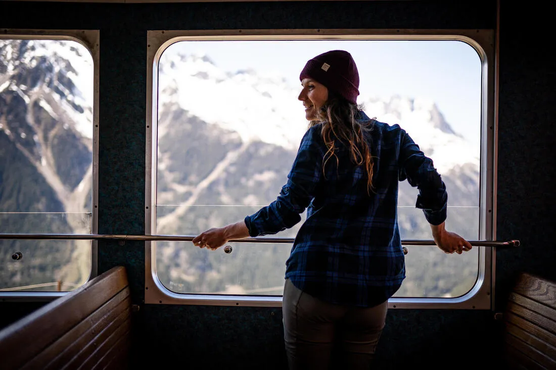 Women’s Long-sleeved Shirt - Travel 100