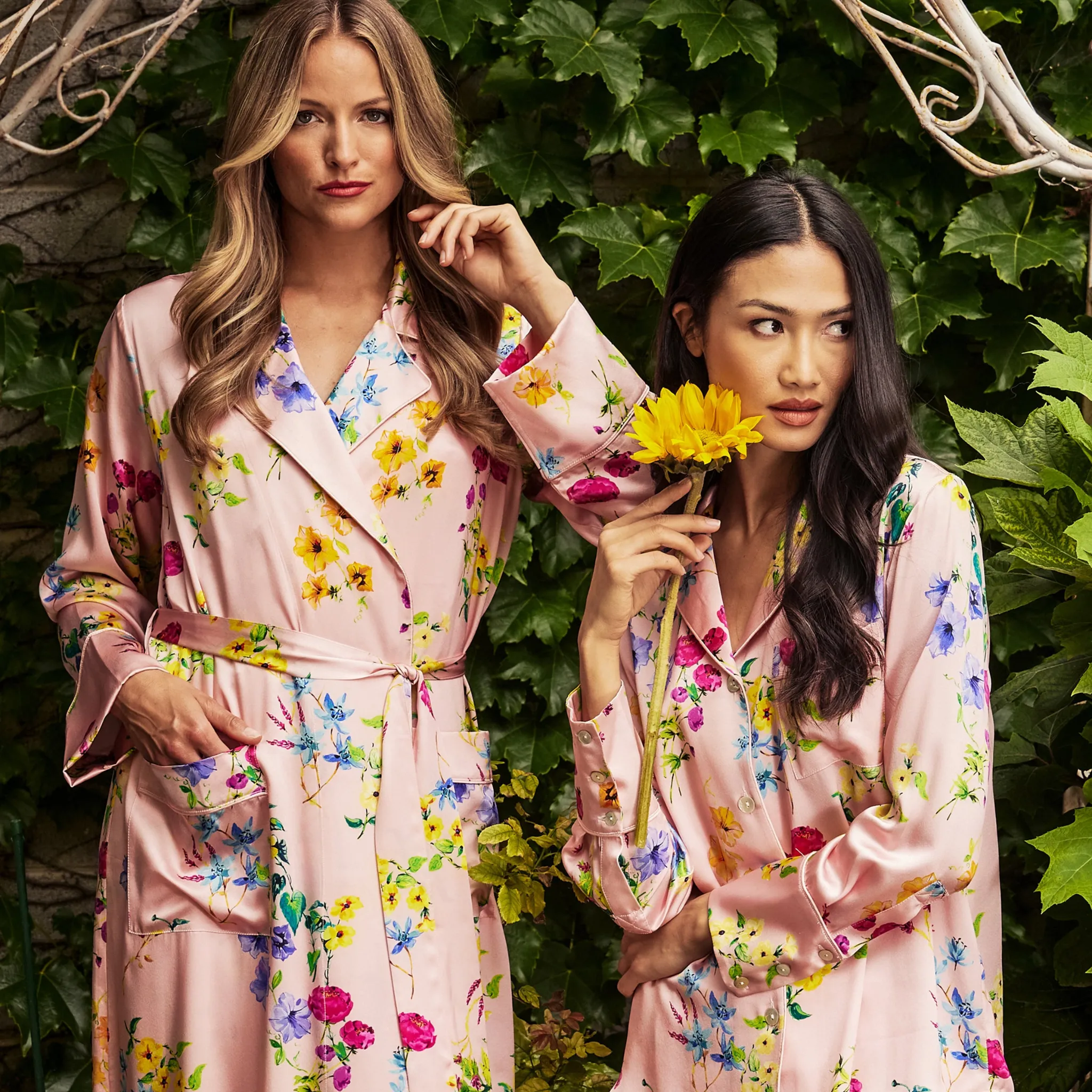 Women's Silk Robe in Blush Brilliant Botanical